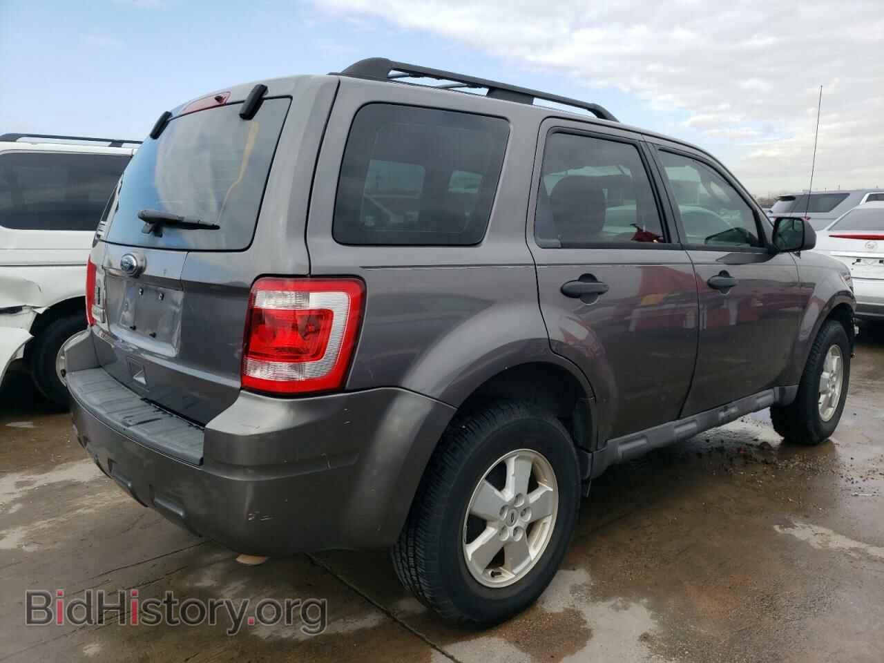 2011 FORD ESCAPE - VIN: 1FMCU0C74BKA67827 - Фото 3
