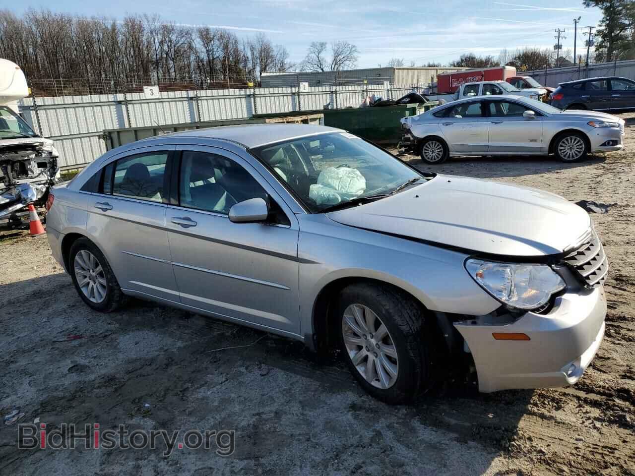 2010 CHRYSLER SEBRING - VIN: 1C3CC5FB9AN147095 - Фото 4