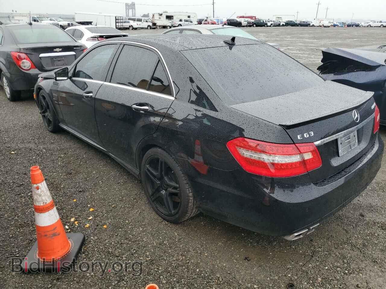 2011 MERCEDES-BENZ E-CLASS - VIN: WDDHF7HB2BA351205 - Фото 2