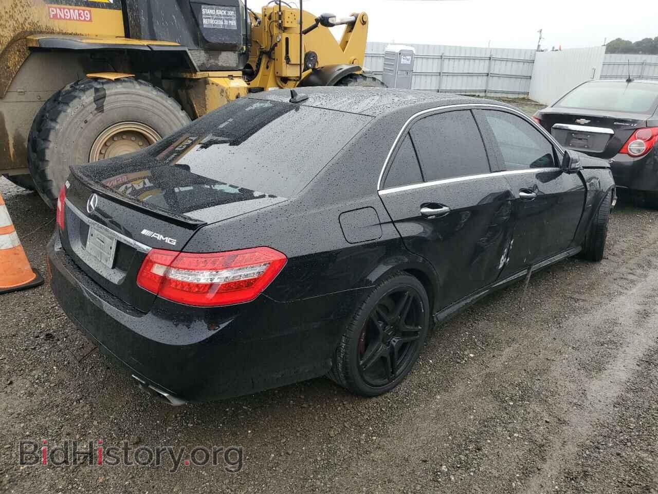 2011 MERCEDES-BENZ E-CLASS - VIN: WDDHF7HB2BA351205 - Фото 3