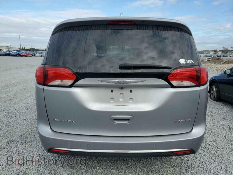 2018 Chrysler PACIFICA (VIN 2C4RC1GG6JR172256) — photo 6 of 14