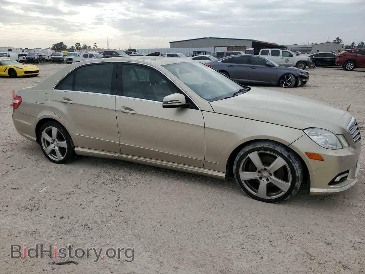 2011 MERCEDES-BENZ E-CLASS - VIN: WDDHF8HB2BA263650 - Фото 4
