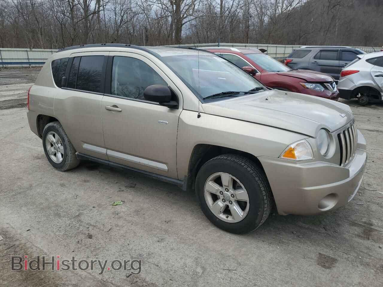 2010 JEEP COMPASS - VIN: 1J4NT1FA6AD620729 - Фото 4