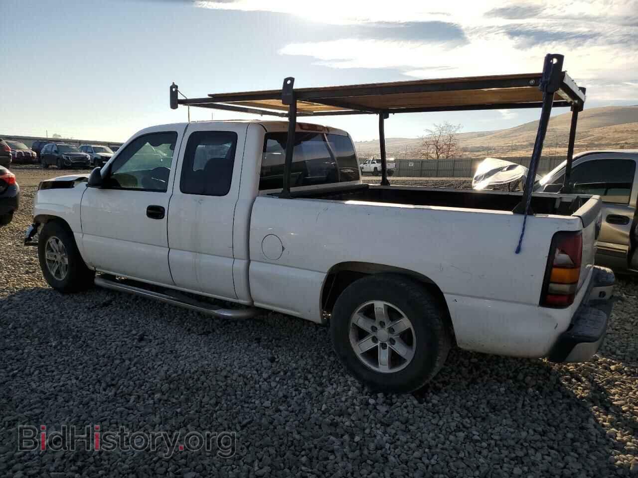 2005 GMC SIERRA - VIN: 1GTEC19VX5Z197859 - Фото 2