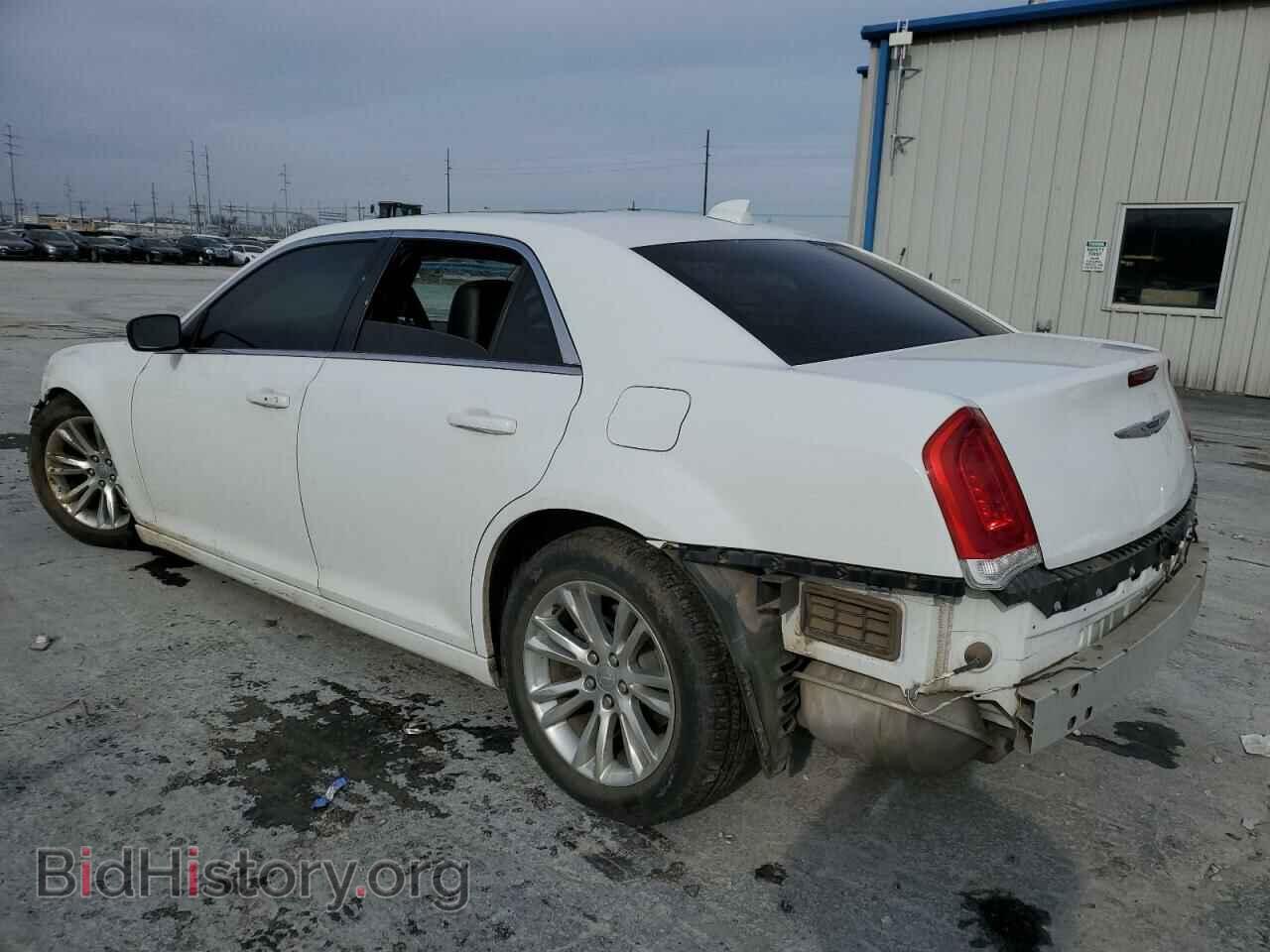 2017 CHRYSLER 300 - VIN: 2C3CCAAG3HH544509 - Photo 2
