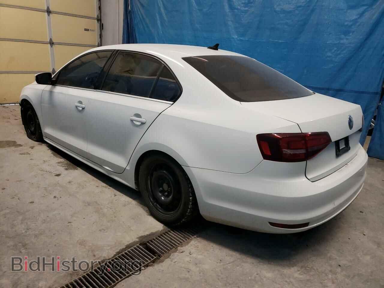 2017 VOLKSWAGEN JETTA - VIN: 3VWDB7AJ1HM318730 - Photo 2