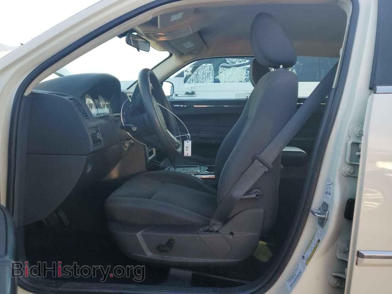 2010 CHRYSLER 300 - VIN: 2C3CA4CDXAH173686 - Фото 7