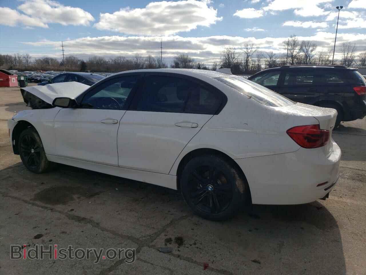 2016 BMW 3 SERIES - VIN: WBA8E3G51GNU04555 - Фото 2