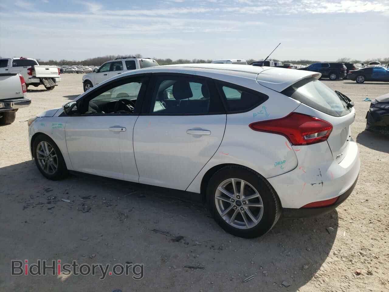 2016 FORD FOCUS - VIN: 1FADP3K29GL268881 - Фото 2