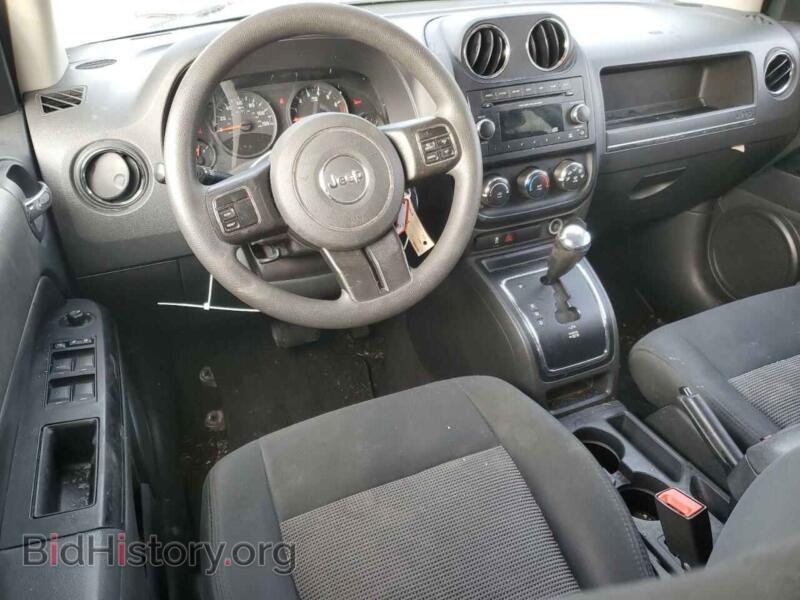 2012 Jeep COMPASS (VIN 1C4NJCBAXCD657248) — photo 8 of 12