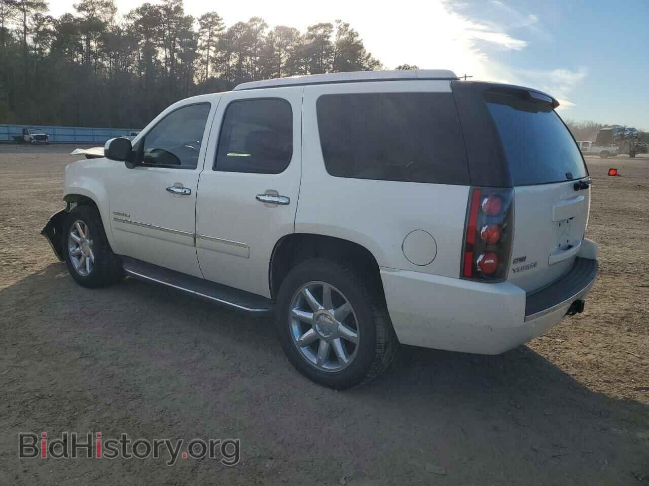 2011 GMC YUKON - VIN: 1GKS1EEF8BR221106 - Фото 2