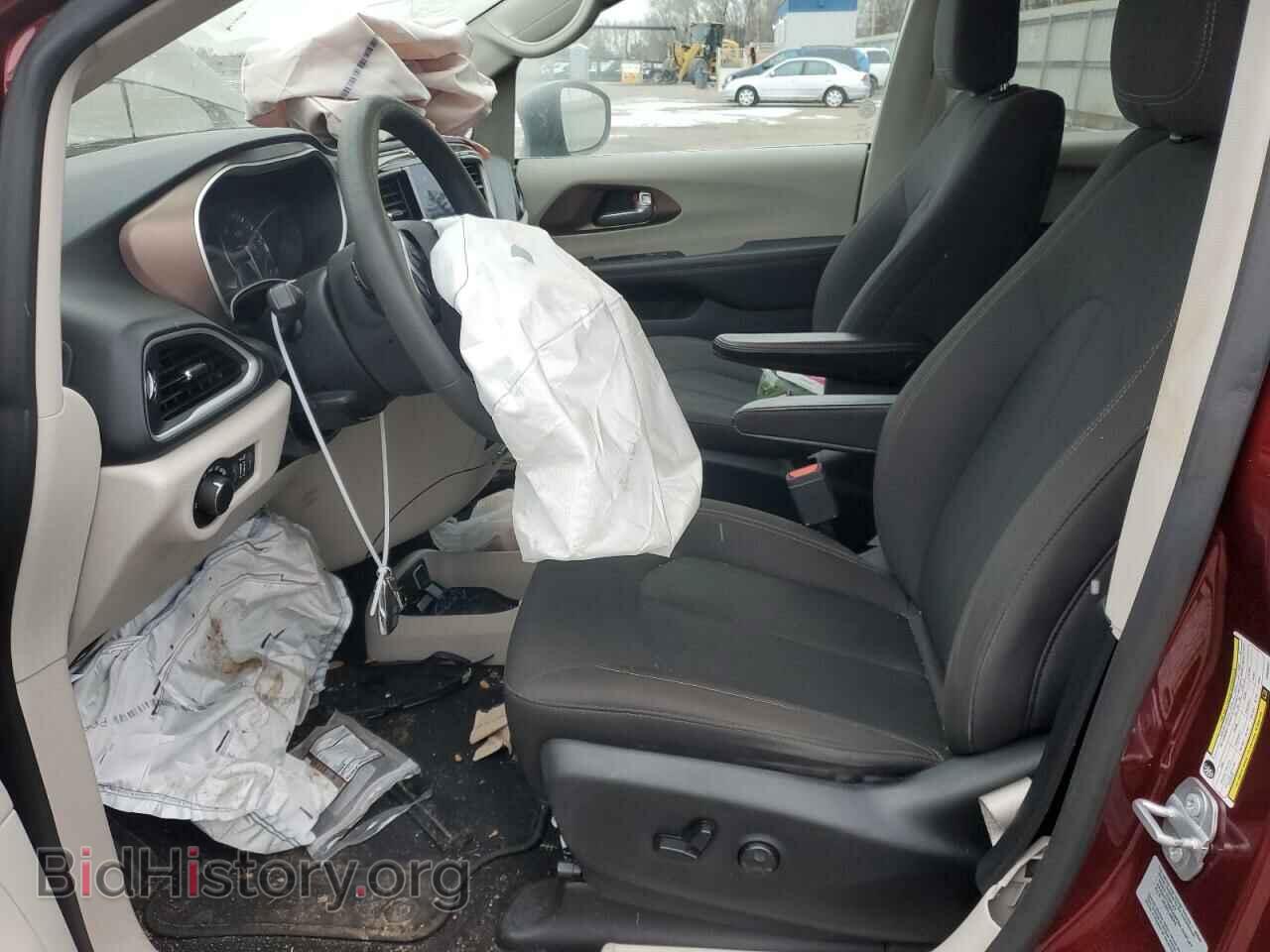 2017 CHRYSLER All Models - VIN: 2C4RC1DG7HR688981 - Photo 7