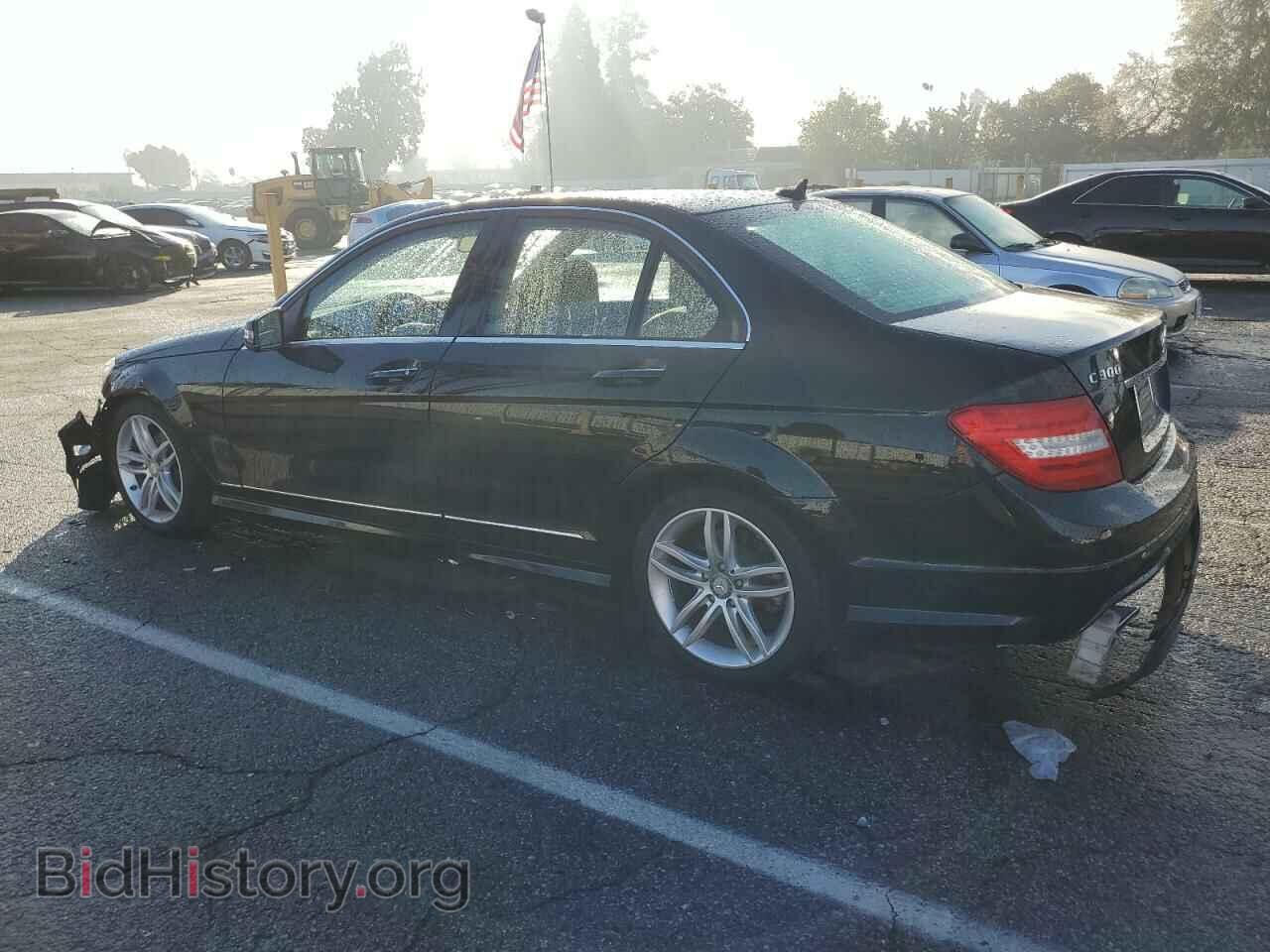 2012 MERCEDES-BENZ C-CLASS - VIN: WDDGF8BB6CR232599 - Фото 2