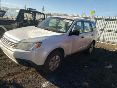 2010 Subaru FORESTER 2.5X, белый — VIN JF2SH6AC3AH754446, Copart