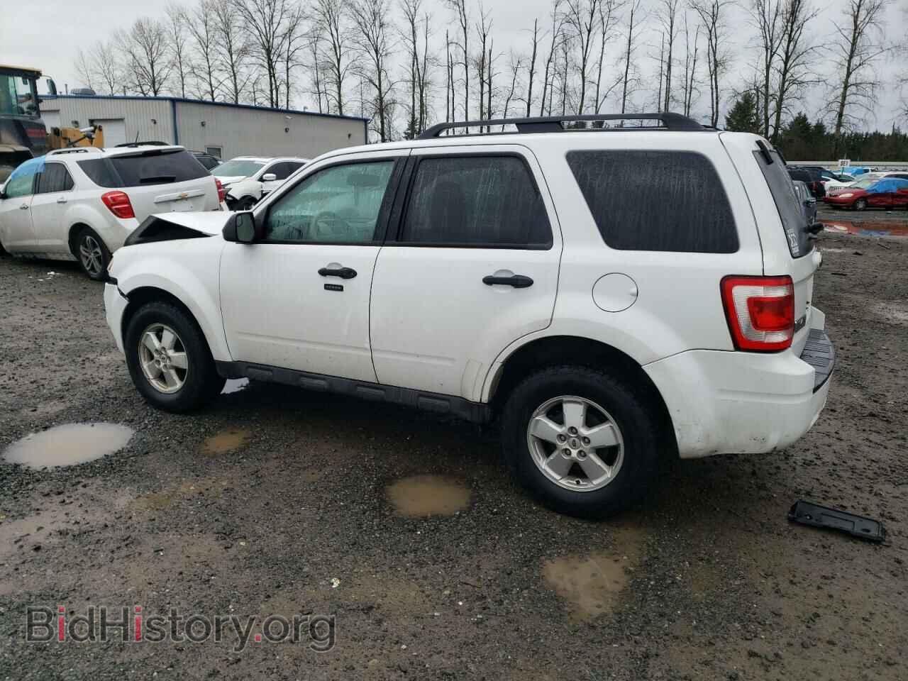 2011 FORD ESCAPE - VIN: 1FMCU9D78BKB91635 - Фото 2