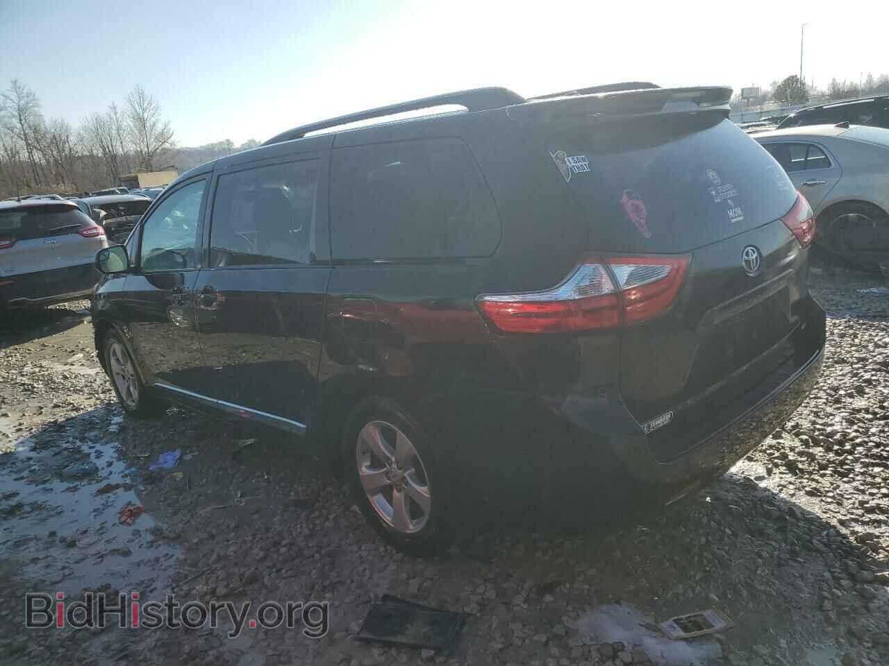 2017 TOYOTA All Models - VIN: 5TDKZ3DC2HS860236 - Фото 2