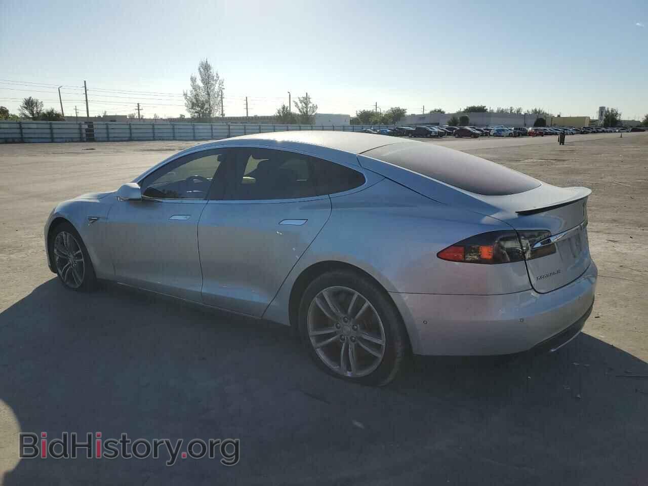 2015 TESLA MODEL S - VIN: 5YJSA1H25FF088314 - Фото 2