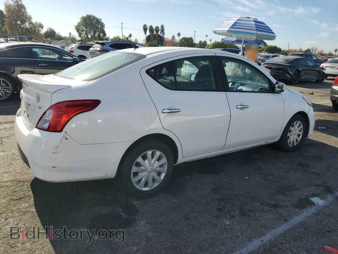 2017 NISSAN VERSA - VIN: 3N1CN7AP3HL815569 - Фото 3