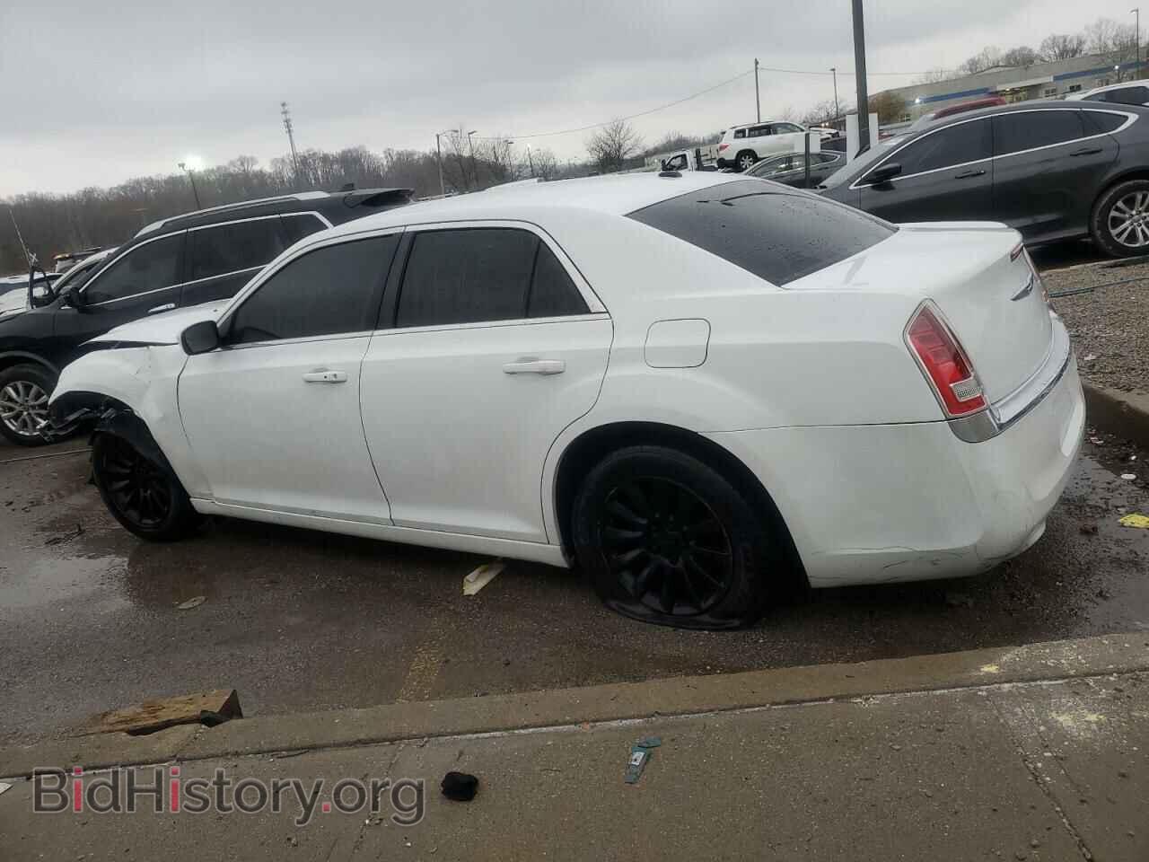 2014 CHRYSLER 300 - VIN: 2C3CCAAG7EH243740 - Фото 2