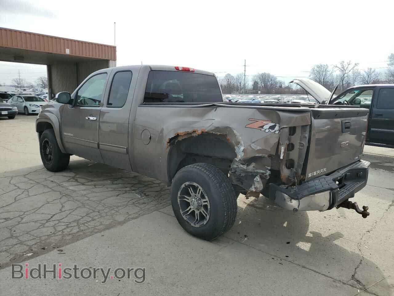 2011 GMC SIERRA - VIN: 1GTR2VE35BZ332211 - Фото 2