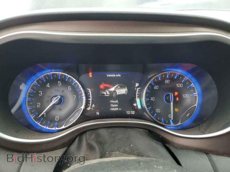 2017 Chrysler PACIFICA (VIN 2C4RC1EG1HR653707) — photo 9 of 13