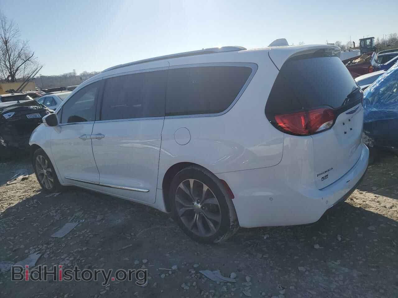 2017 CHRYSLER PACIFICA - VIN: 2C4RC1GG2HR812313 - Photo 2