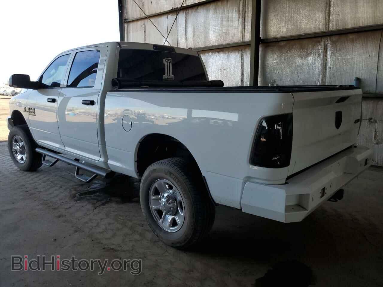 2017 RAM All Models - VIN: 3C6UR5CL5HG601168 - Photo 2