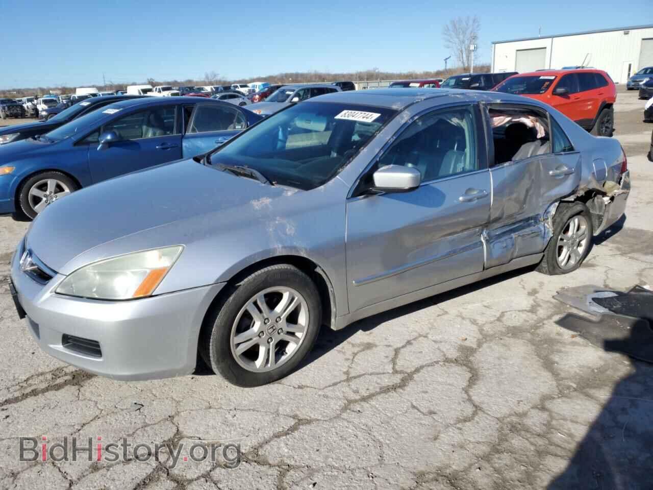 Photo 1HGCM56846A068804 - HONDA ACCORD 2006