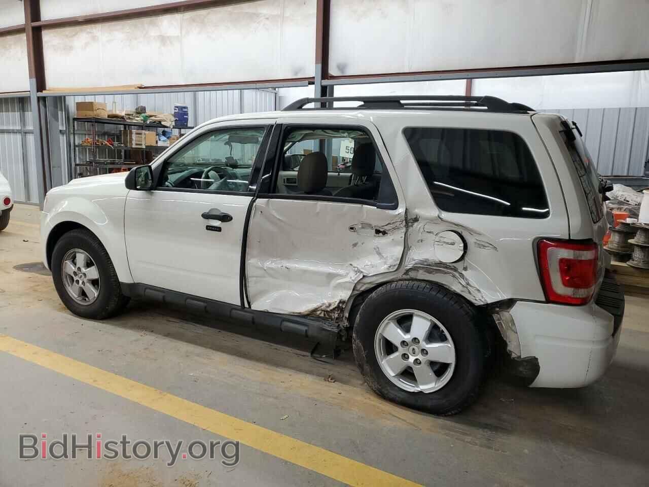 2011 FORD ESCAPE - VIN: 1FMCU0D74BKB64301 - Фото 2