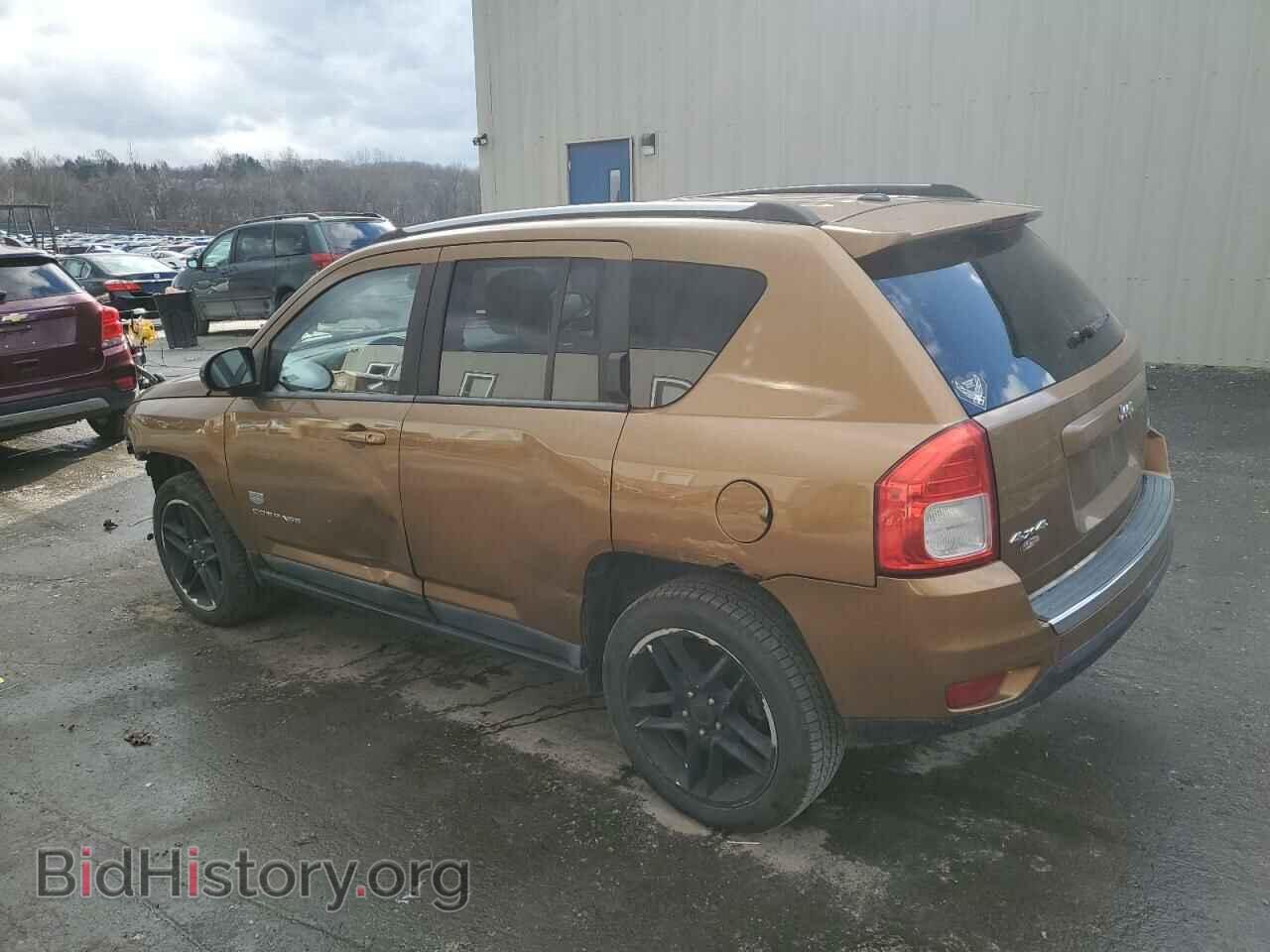2011 JEEP COMPASS - VIN: 1J4NF5FB2BD167069 - Photo 2