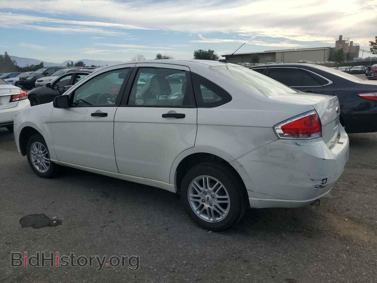 2009 FORD FOCUS - VIN: 1FAHP35N09W208724 - Фото 2