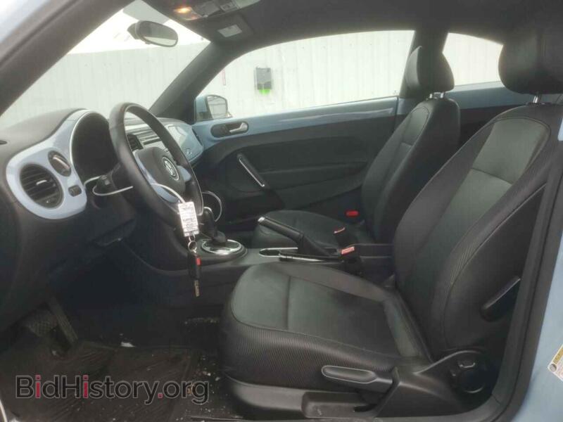 2012 Volkswagen BEETLE (VIN 3VWJP7AT3CM632202) — фото 7 из 12