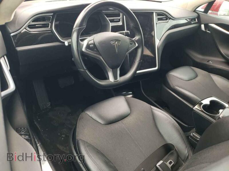 2016 Tesla MODEL S (VIN 5YJSA1E29GF123880) — фото 8 из 12