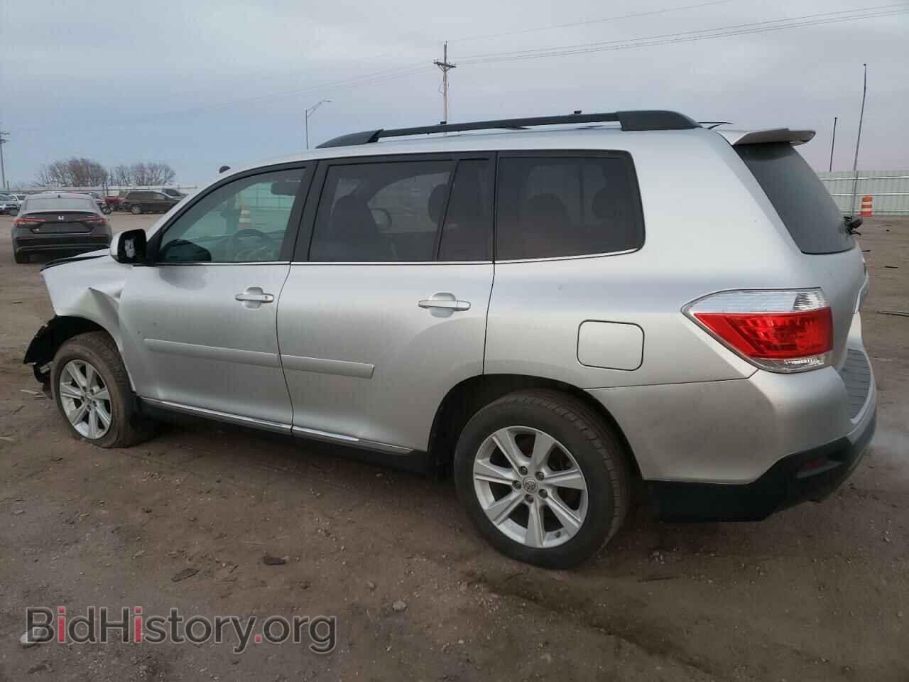 2013 TOYOTA HIGHLANDER - VIN: 5TDBK3EH8DS258076 - Фото 2