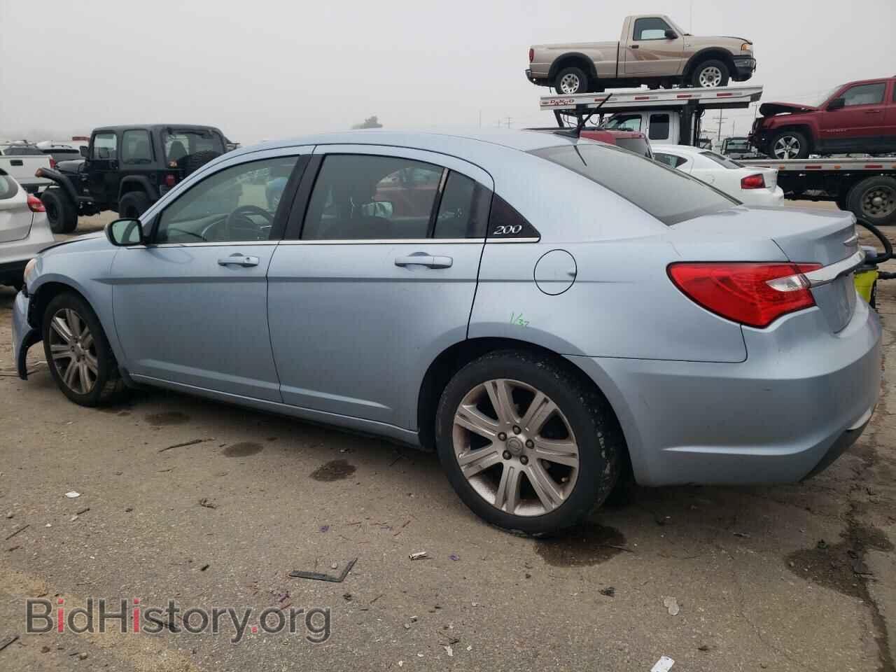2013 CHRYSLER 200 - VIN: 1C3CCBAB4DN640080 - Фото 2