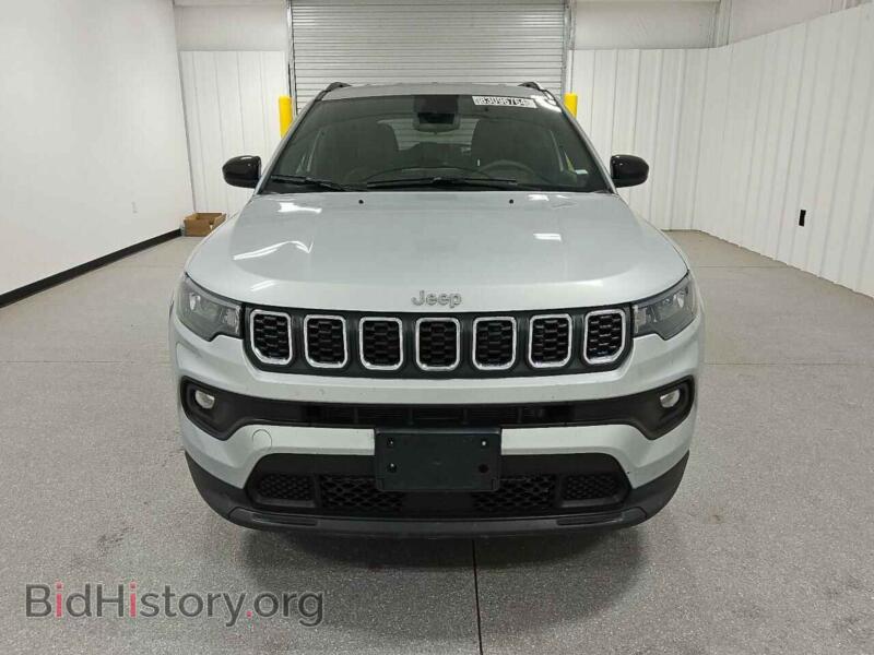 2024 Jeep COMPASS (VIN 3C4NJDBN2RT111068) — фото 5 из 13