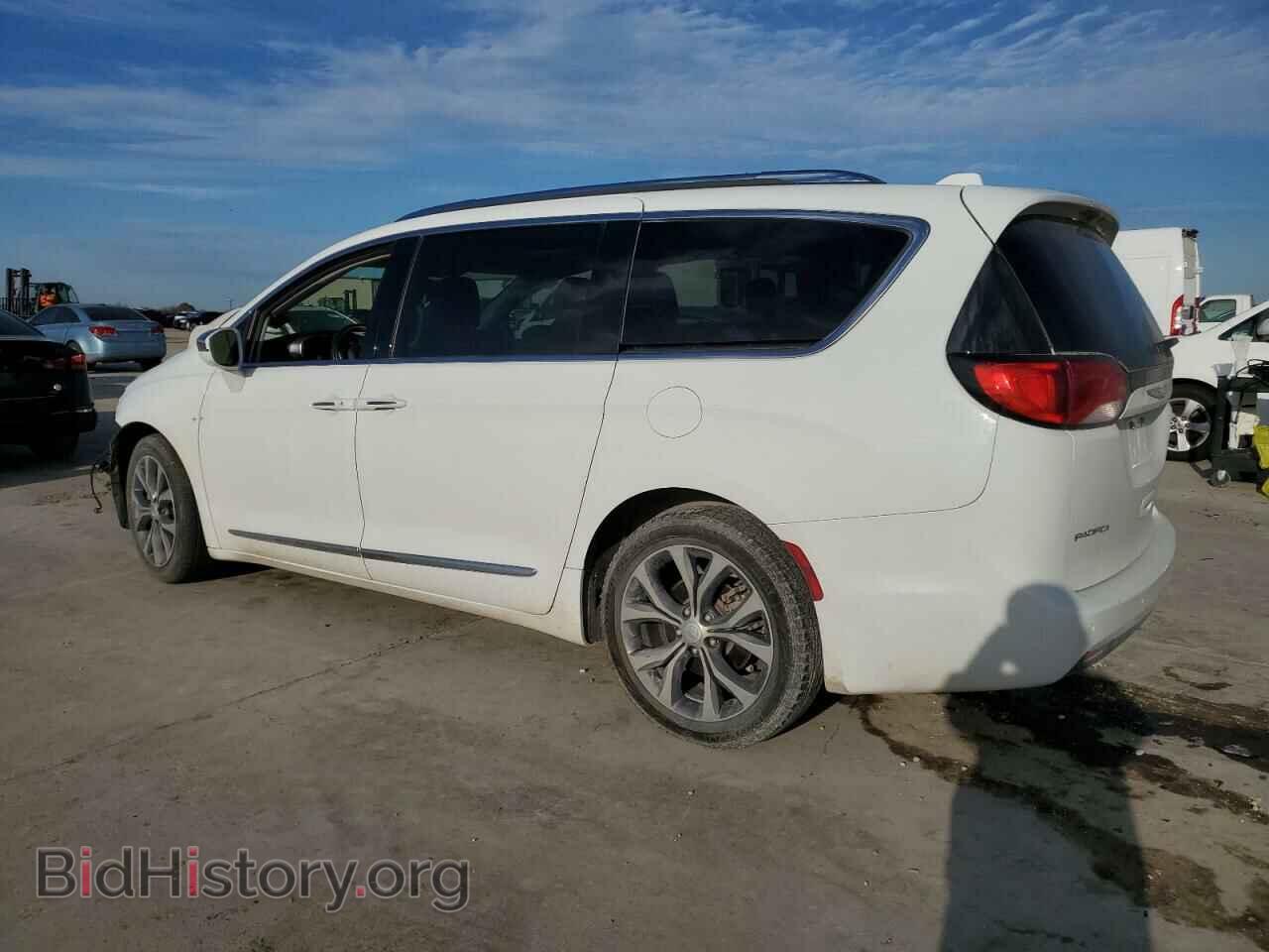 2017 CHRYSLER PACIFICA - VIN: 2C4RC1GG3HR812191 - Фото 2