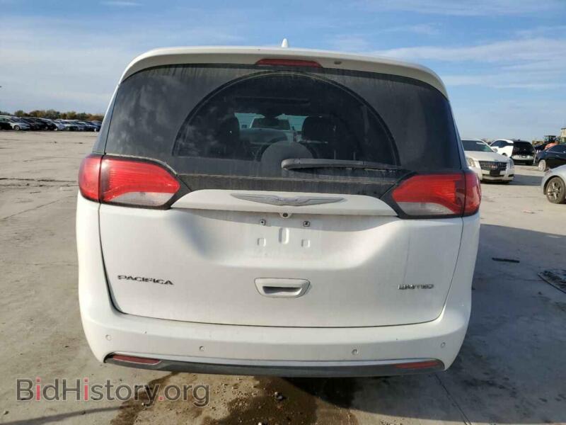 2017 Chrysler PACIFICA (VIN 2C4RC1GG3HR812191) — photo 6 of 13