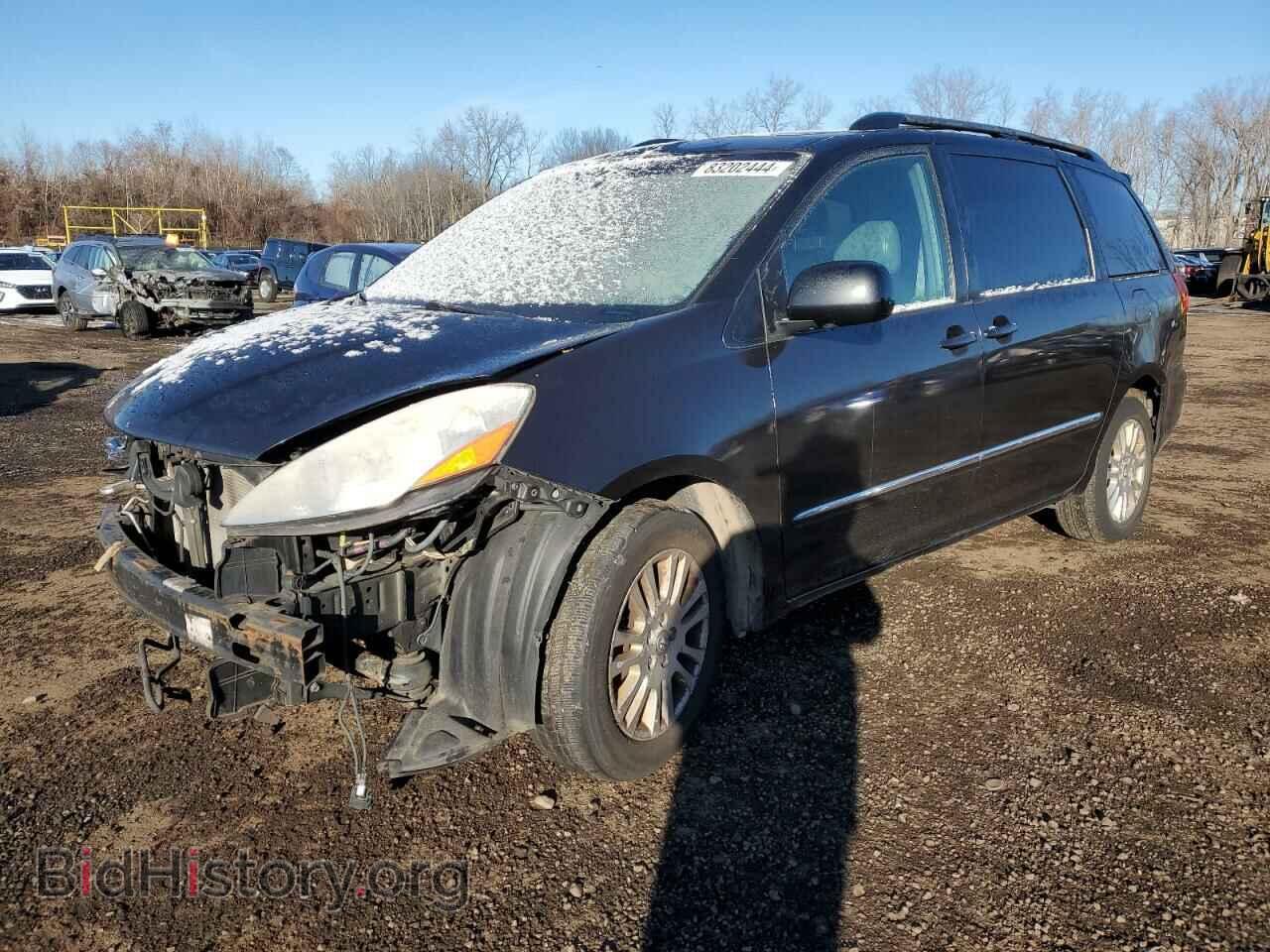 Photo 5TDBK22C88S010211 - TOYOTA All Models 2008