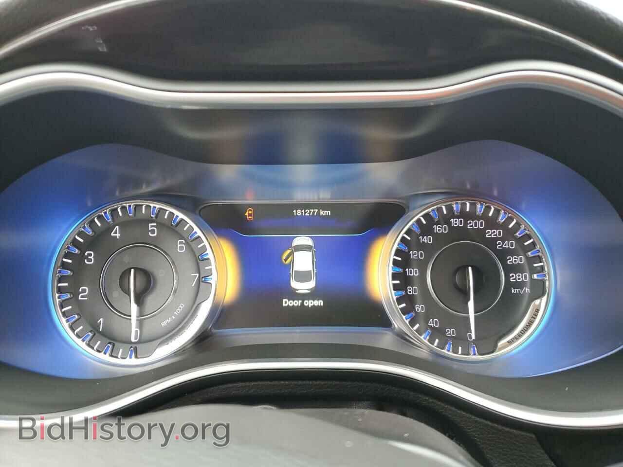 2016 CHRYSLER 200 - VIN: 1C3CCCCG6GN163400 - Фото 9