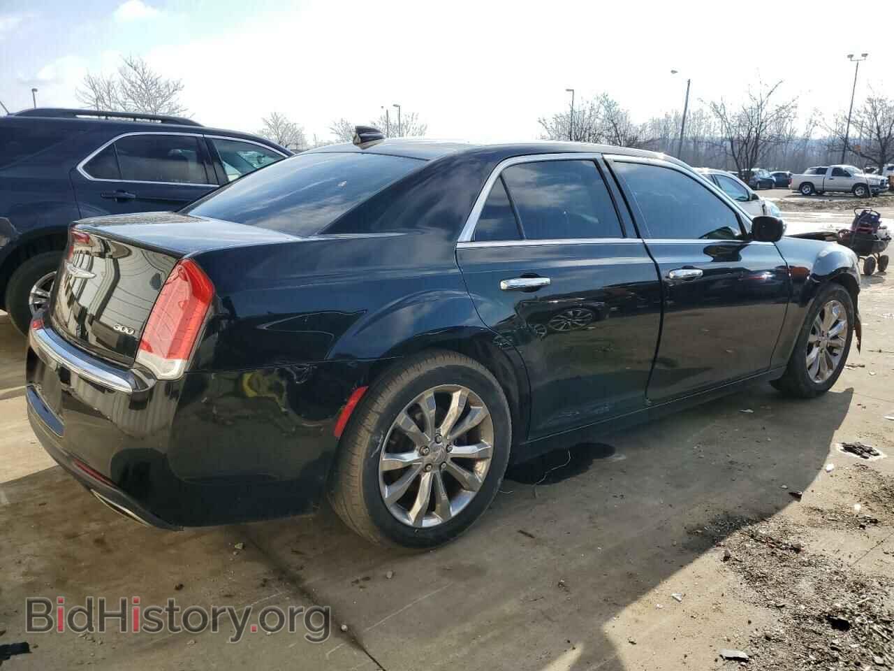 2018 CHRYSLER 300 - VIN: 2C3CCAKG6JH268704 - Фото 3