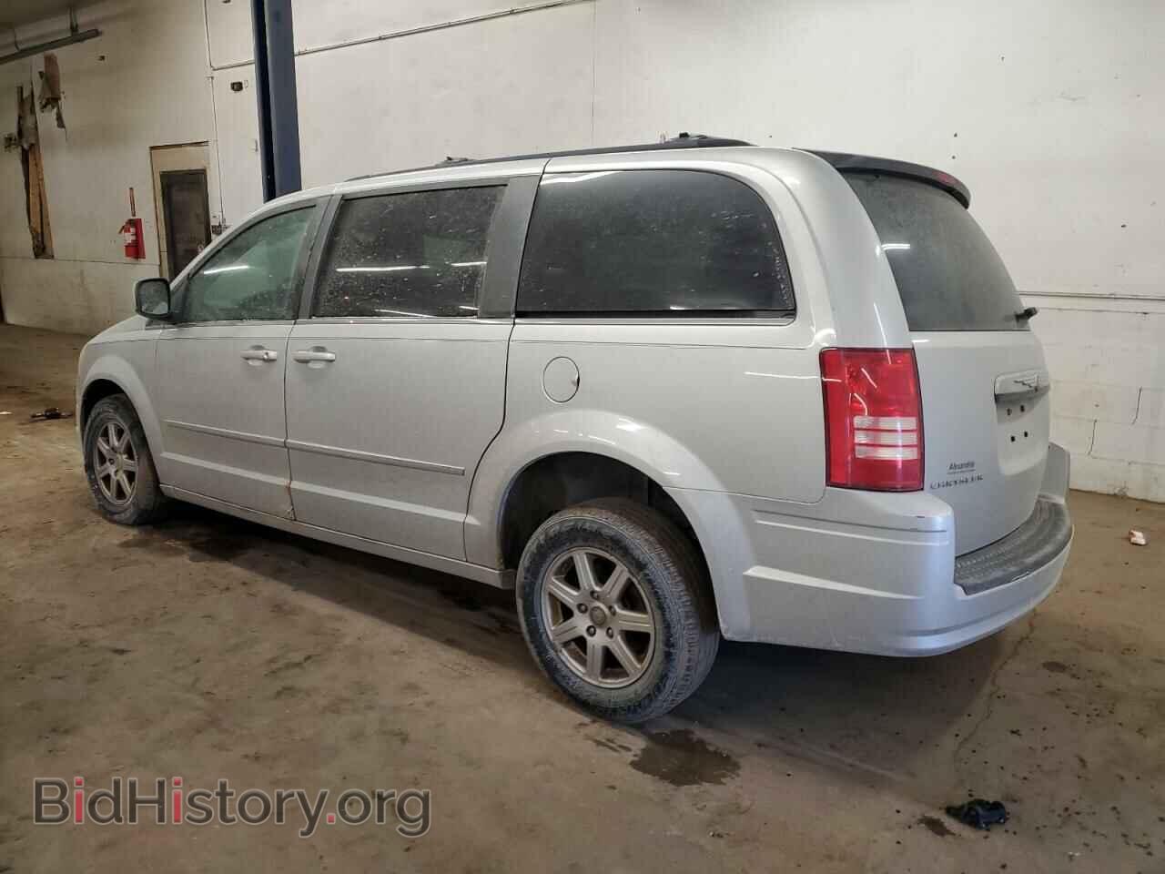 2010 CHRYSLER MINIVAN - VIN: 2A4RR5D19AR463804 - Фото 2