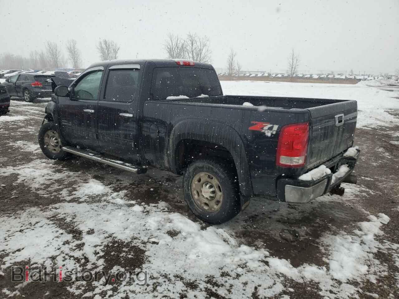 2010 GMC SIERRA - VIN: 1GT4K0B60AF107514 - Photo 2