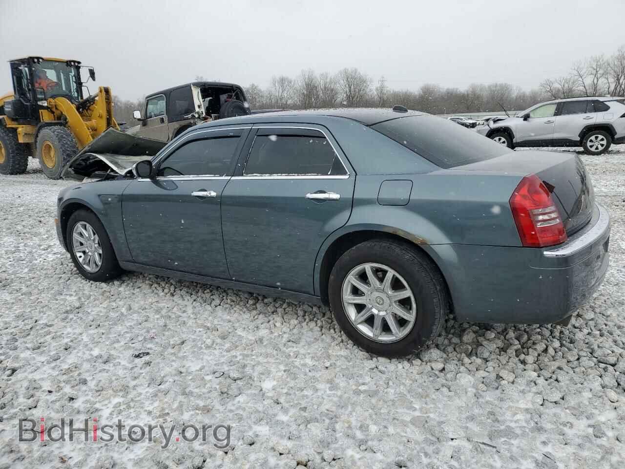 2006 CHRYSLER 300 - VIN: 2C3KA63H26H104640 - Фото 2