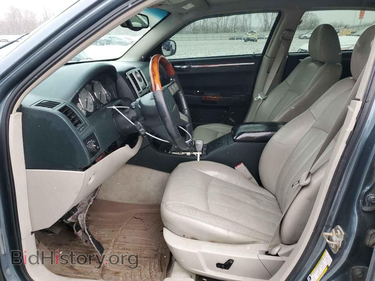 2006 CHRYSLER 300 - VIN: 2C3KA63H26H104640 - Фото 7