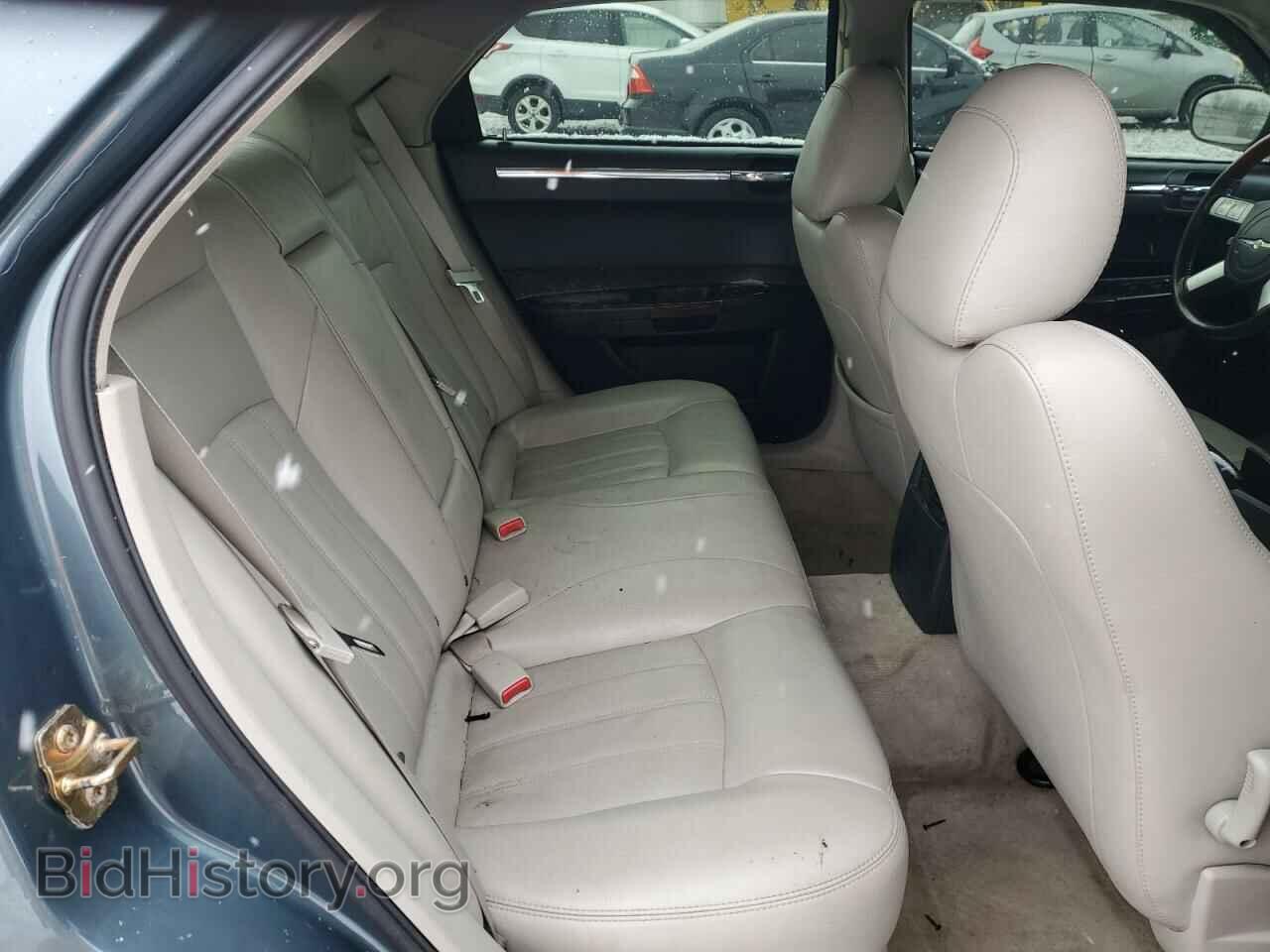 2006 CHRYSLER 300 - VIN: 2C3KA63H26H104640 - Фото 10