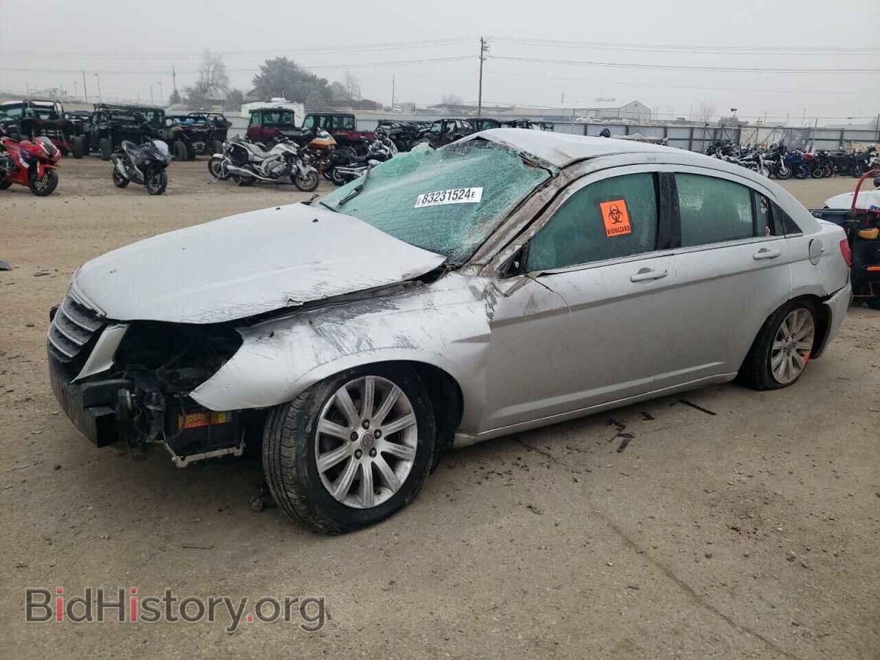 Photo 1C3CC5FB2AN185235 - CHRYSLER SEBRING 2010