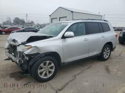 2013 Toyota HIGHLANDER Base, серебристый — VIN 5TDBK3EH5DS266524, Copart