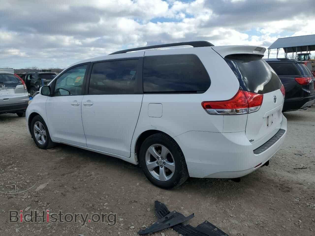 2011 TOYOTA All Models - VIN: 5TDKK3DC3BS020378 - Фото 2