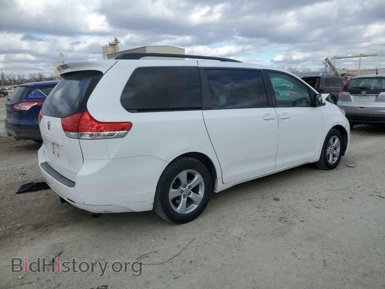 2011 TOYOTA All Models - VIN: 5TDKK3DC3BS020378 - Фото 3